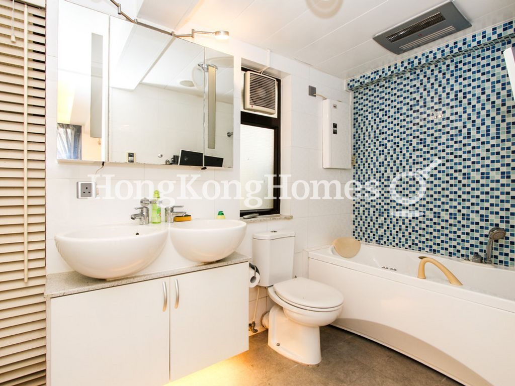 Bathroom — Victoria Centre - Block 03, North Point