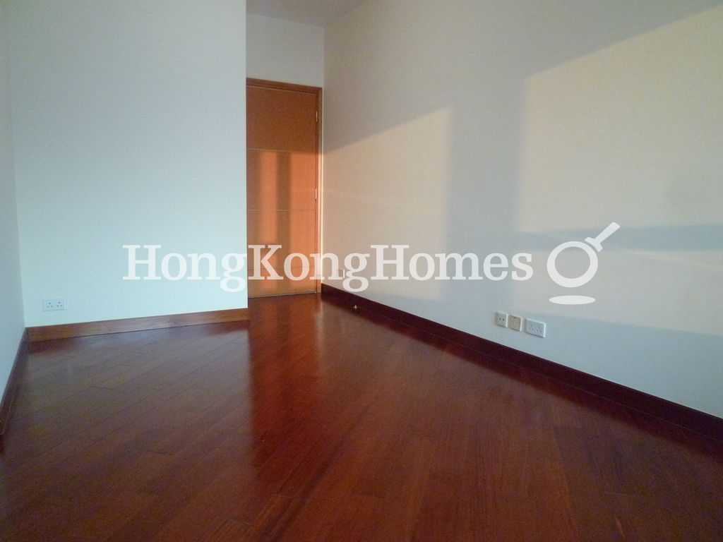 Living and Dining Room — The Arch - Block 1A (Sun Tower), Tsim Sha Tsui