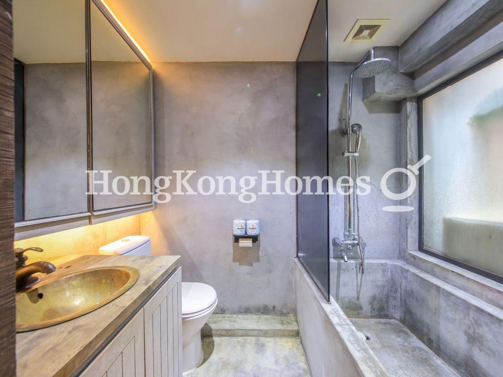 Ensuite Bathroom — New Fortune House, Western / Kennedy Town