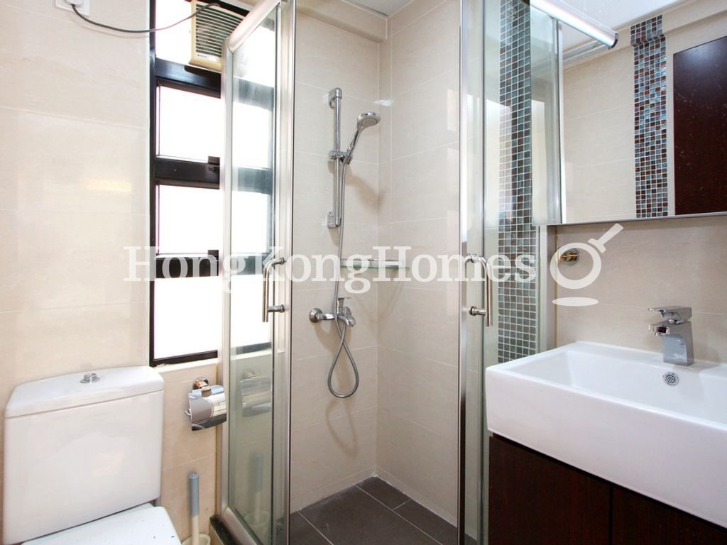 Guest Bathroom — Greencliff, Mid-levels East