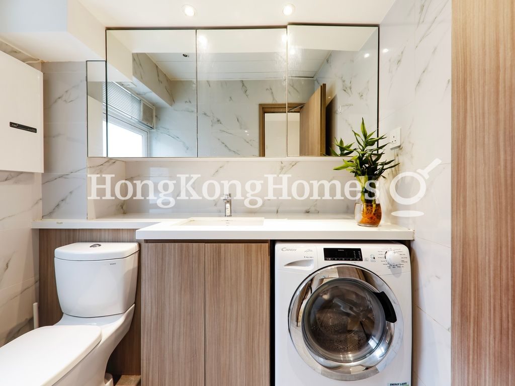 Guest Powder Room — Kin Yuen Mansion, Mid-levels West