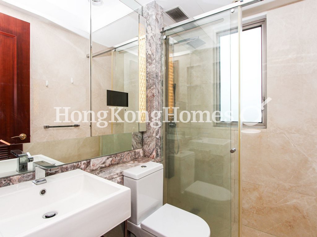 Guest Bathroom — The Avenue - Phase 2 - Tower 1, Wan Chai