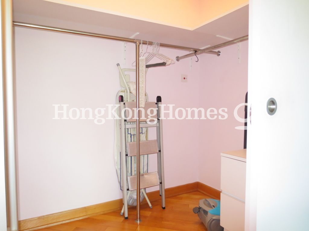 Walk-in Closet in Master Bedroom — The Belcher's - Block 1, Pokfulam
