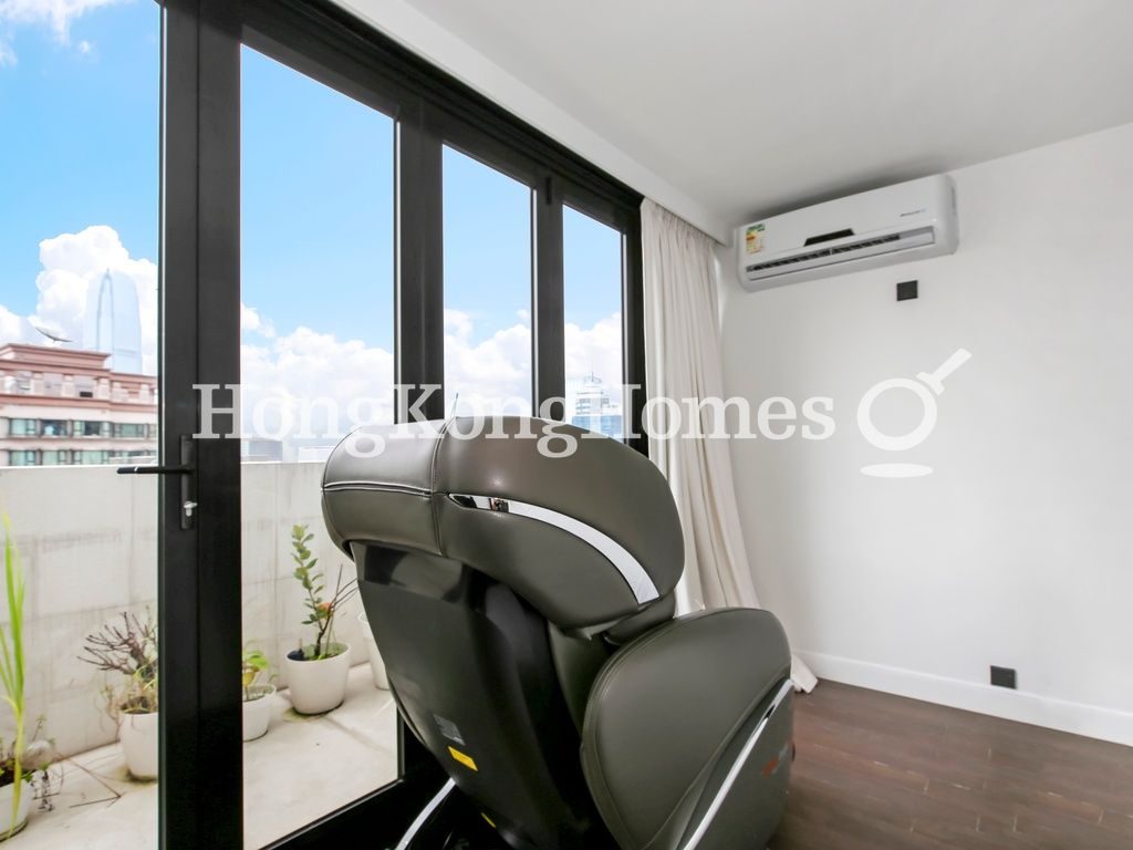 Bedroom — Ying Fai Court, Mid-levels West