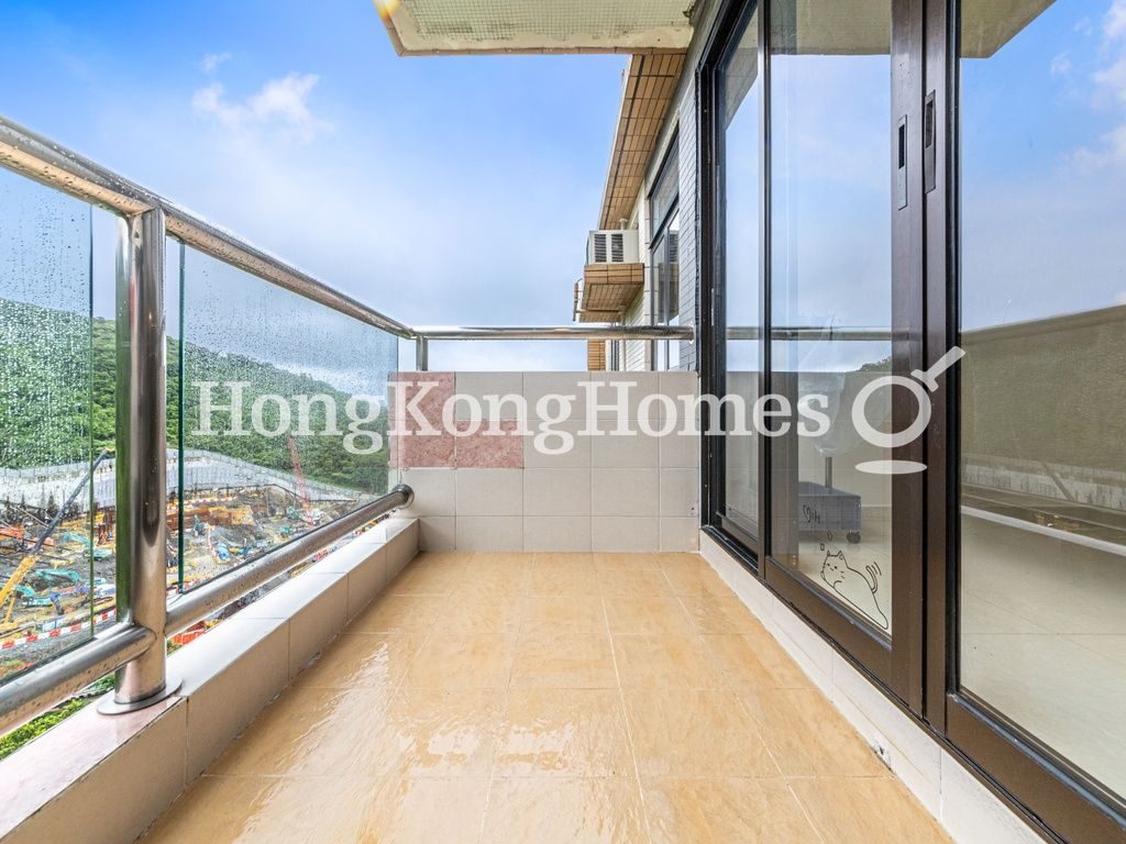 Balcony off Living and Dining Room — Yar Chee Villas - Block L6, Pokfulam