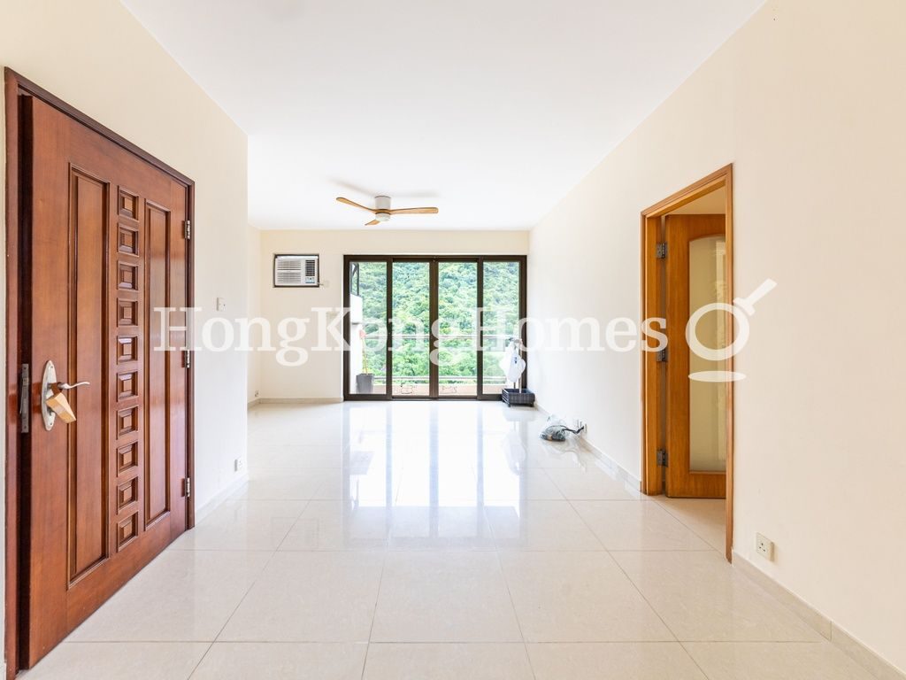Living and Dining Room — Yar Chee Villas - Block L6, Pokfulam