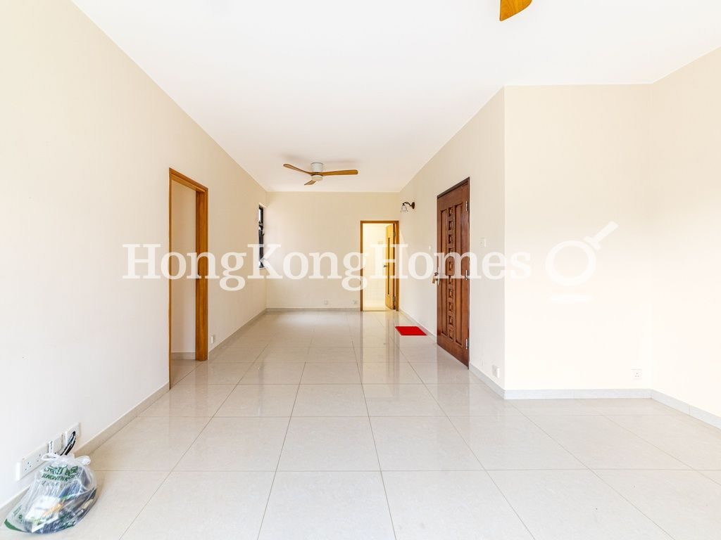 Living and Dining Room — Yar Chee Villas - Block L6, Pokfulam