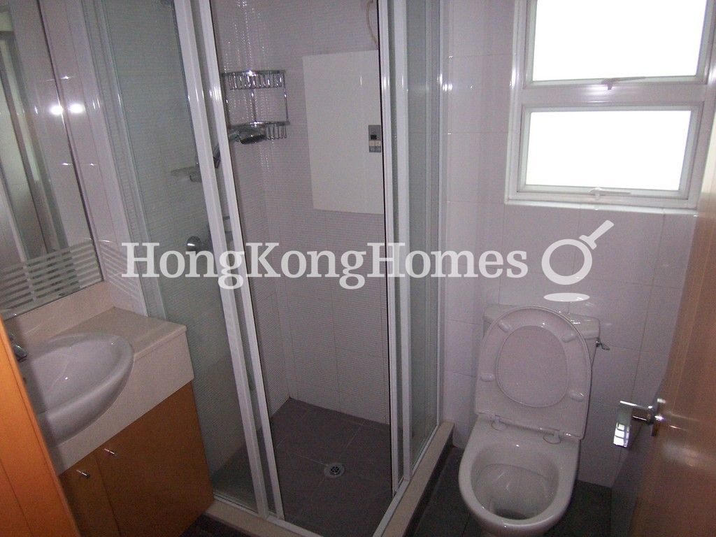 Master Bathroom — Reading Place, Mid-levels West