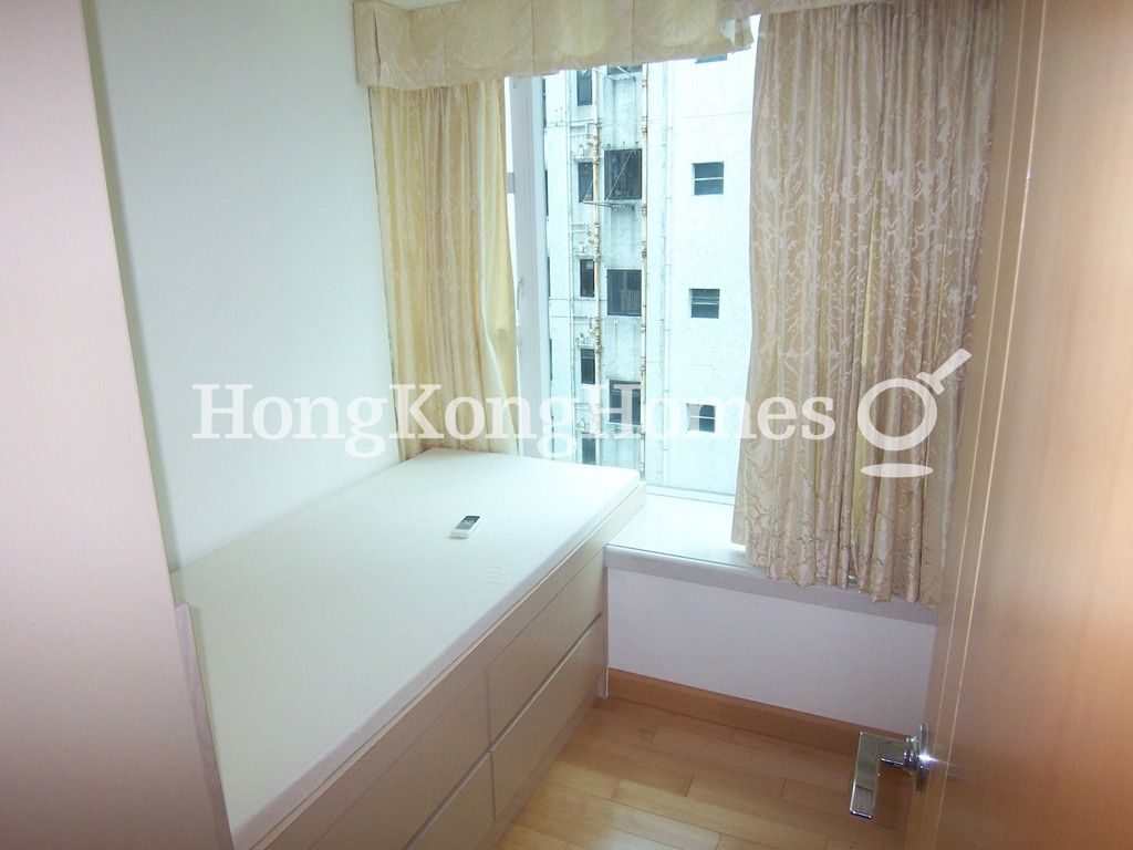Third Bedroom — Reading Place, Mid-levels West