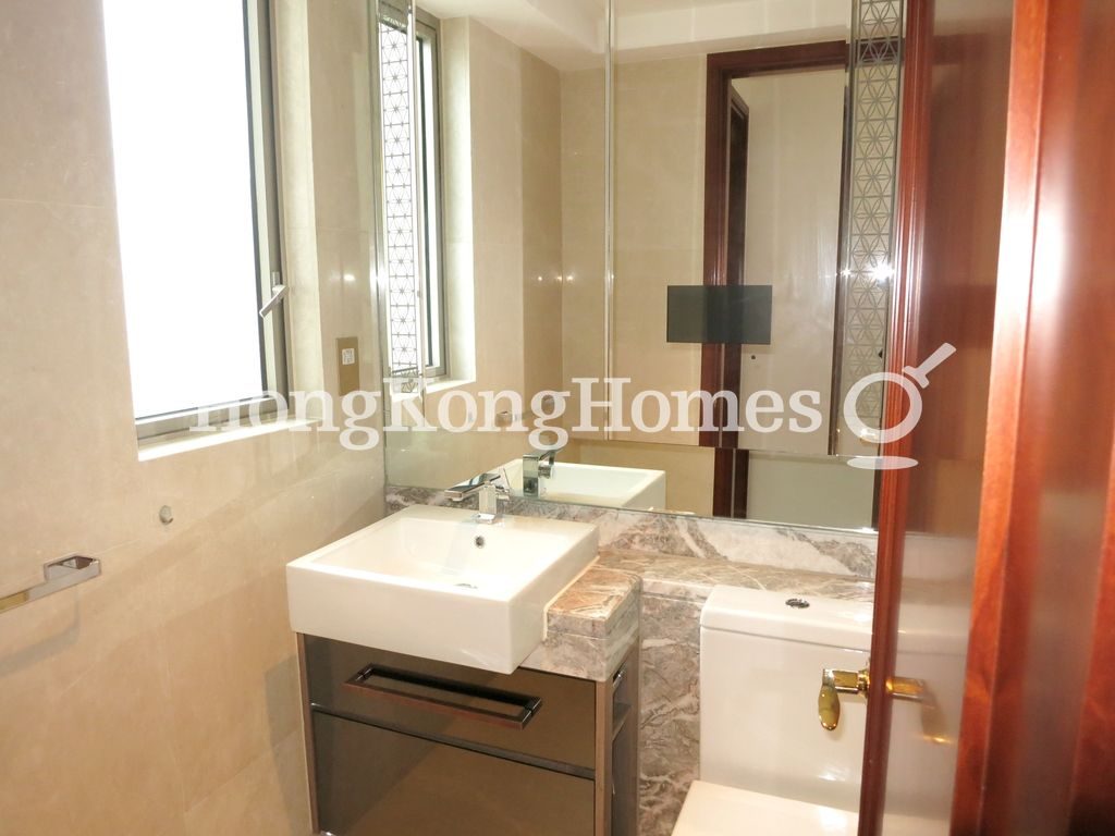 Guest Bathroom — The Avenue - Phase 1 - Tower 5, Wan Chai