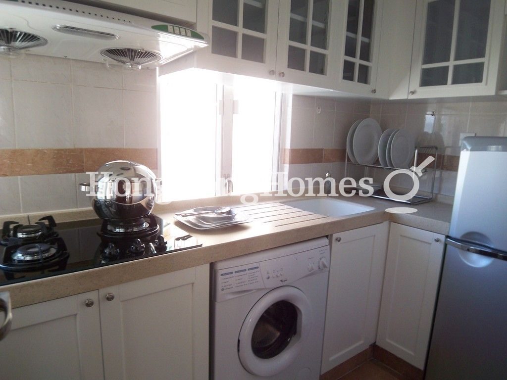 Kitchen — Caroline Height, Happy Valley