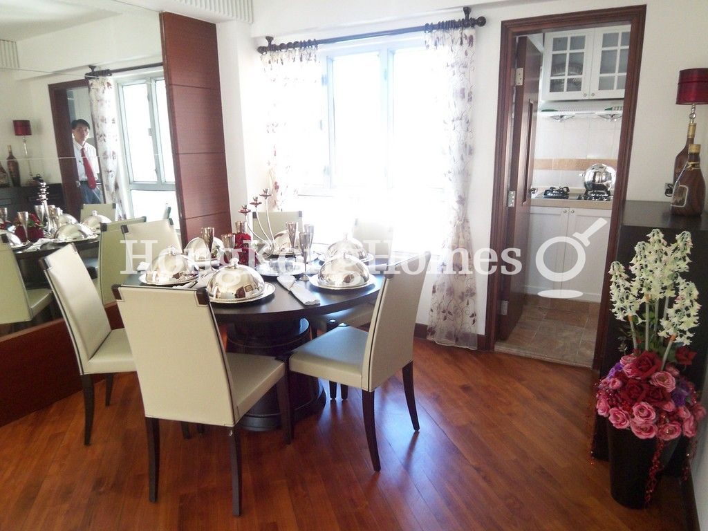 Dining Room — Caroline Height, Happy Valley