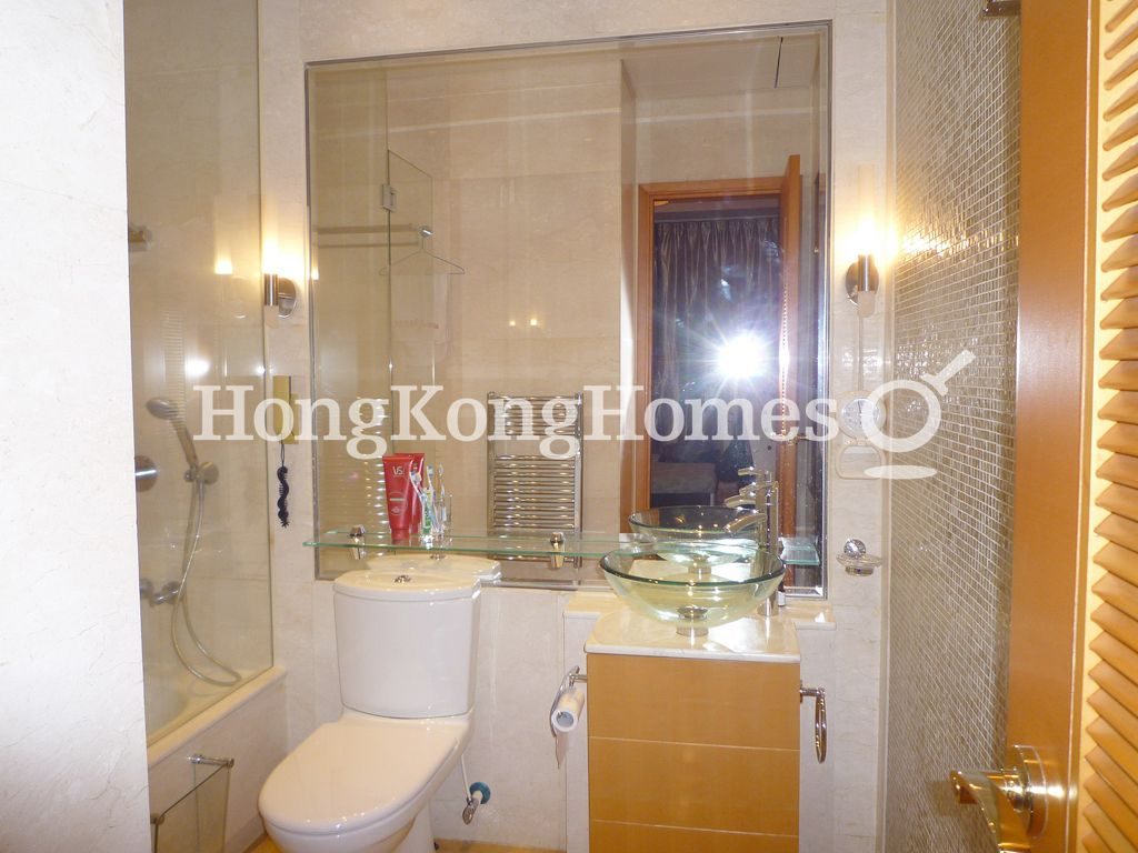 Master Bathroom — Residence Bel-air - Phase 04, Peak Tower 07, Pokfulam