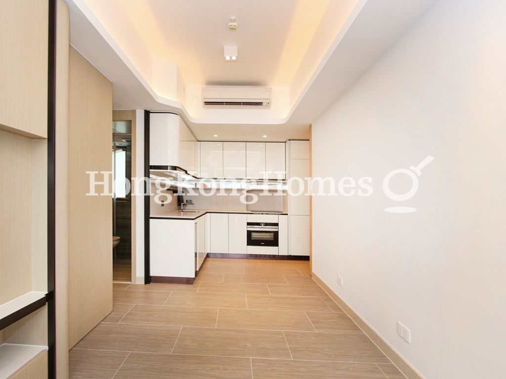 Living and Dining Room — TownPlace SOHO, Mid-levels West