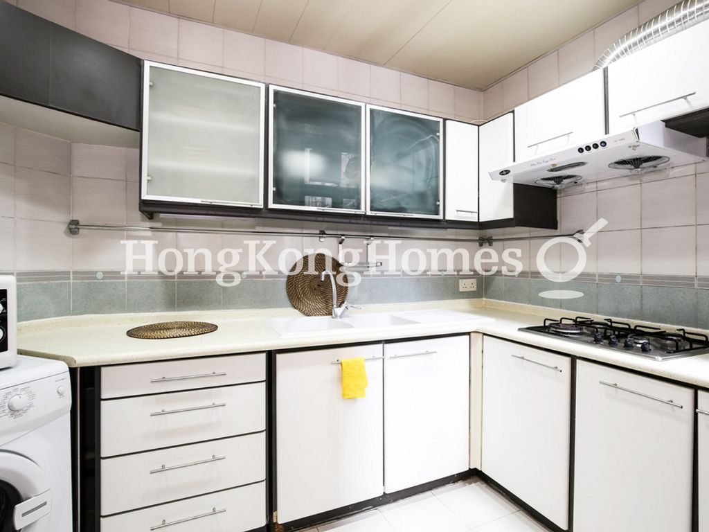 Kitchen — Goldwin Heights, Mid-levels West
