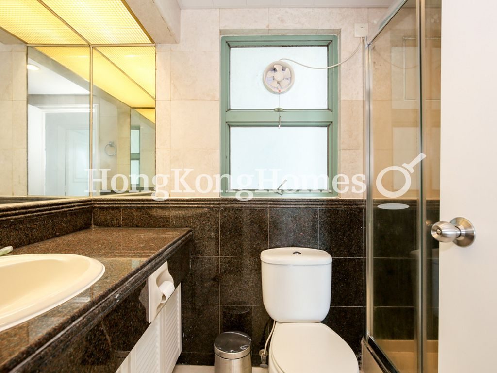 Guest Bathroom — Goldwin Heights, Mid-levels West
