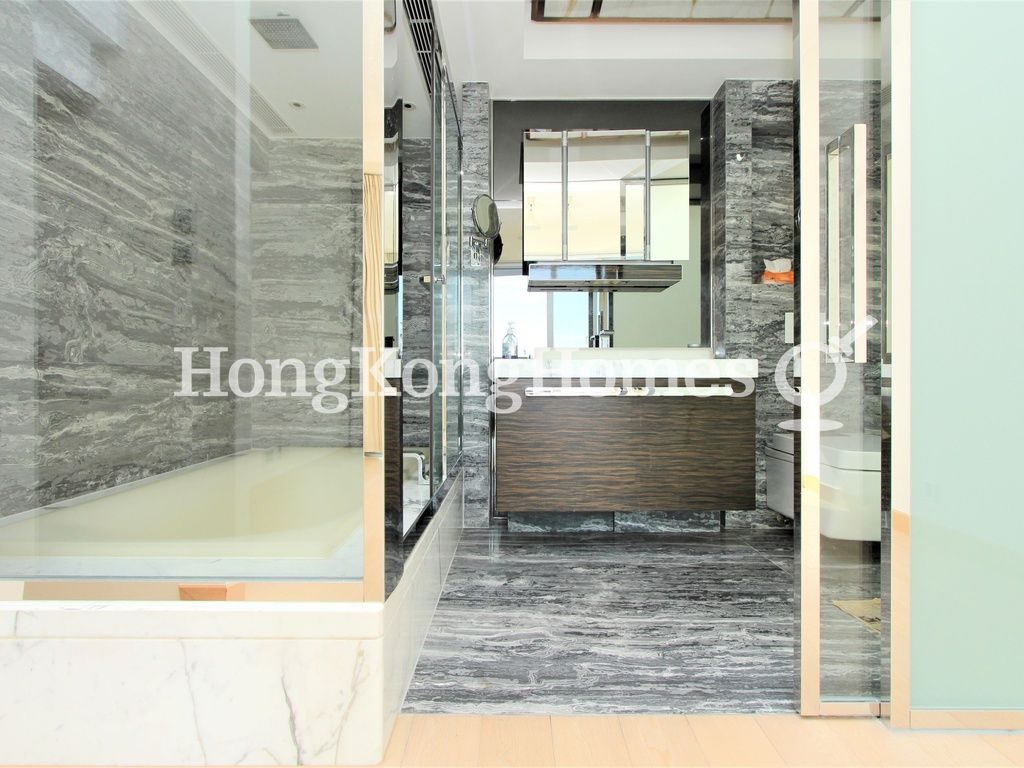 Master Bathroom — Marinella - Tower 9, Wong Chuk Hang