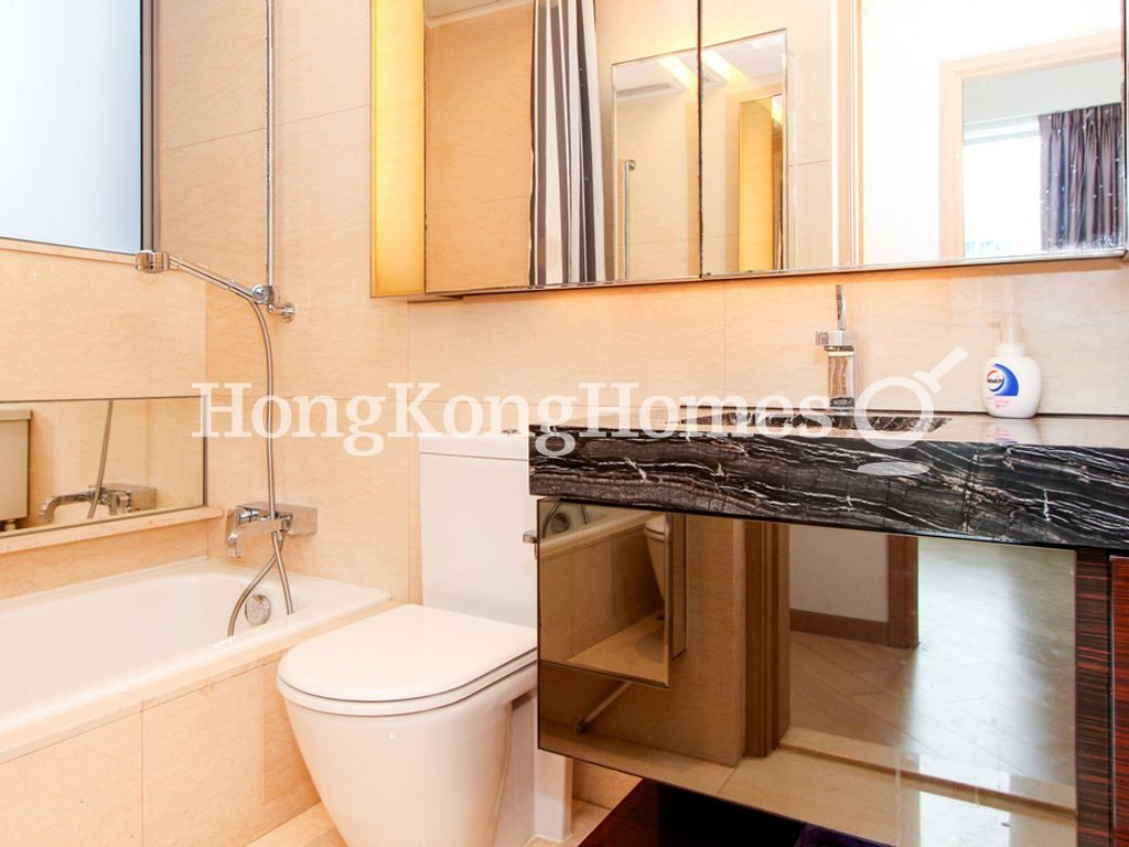 Guest Bathroom — The Cullinan I, Tsim Sha Tsui