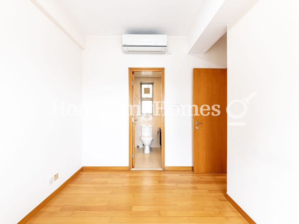 Master Bedroom — The Zenith - Block 3, Wan Chai
