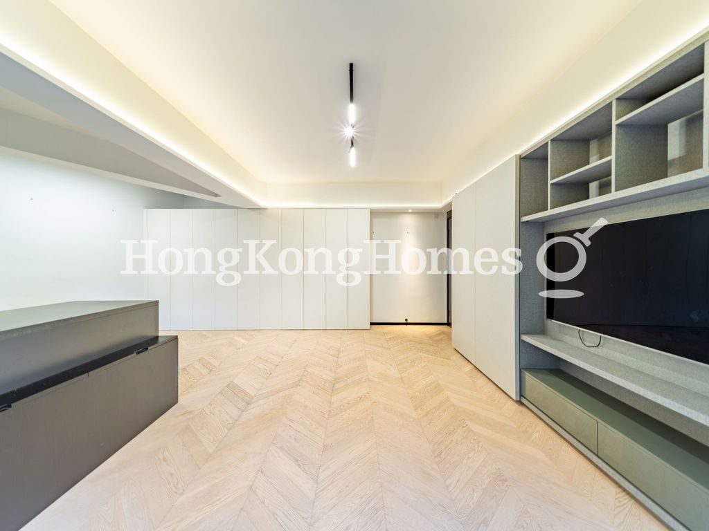 Living and Dining Room — Sea Breeze Court, North Point