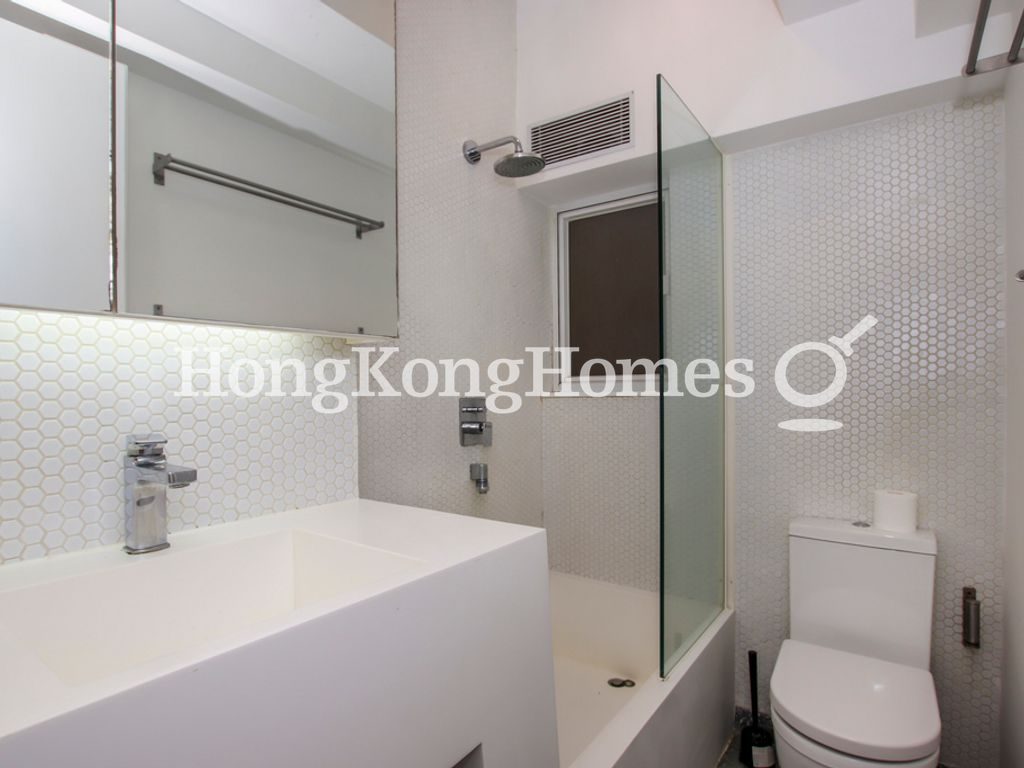 Guest Bathroom — Tse Lan Mansion, Western / Kennedy Town