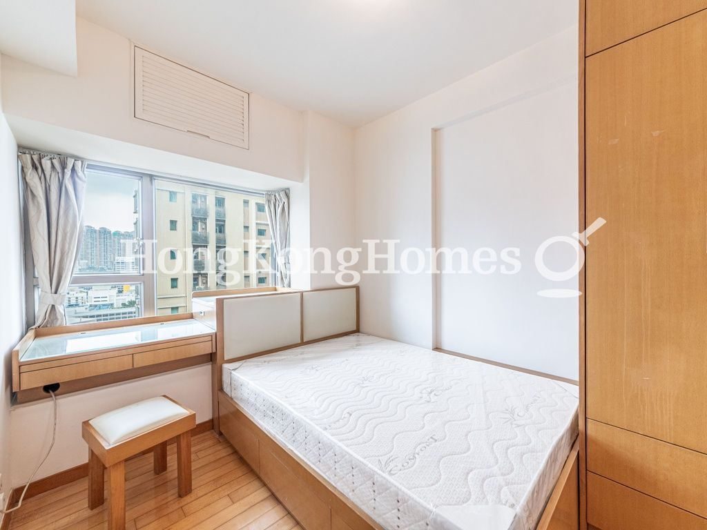 Master Bedroom — The Zenith - Block 3, Wan Chai