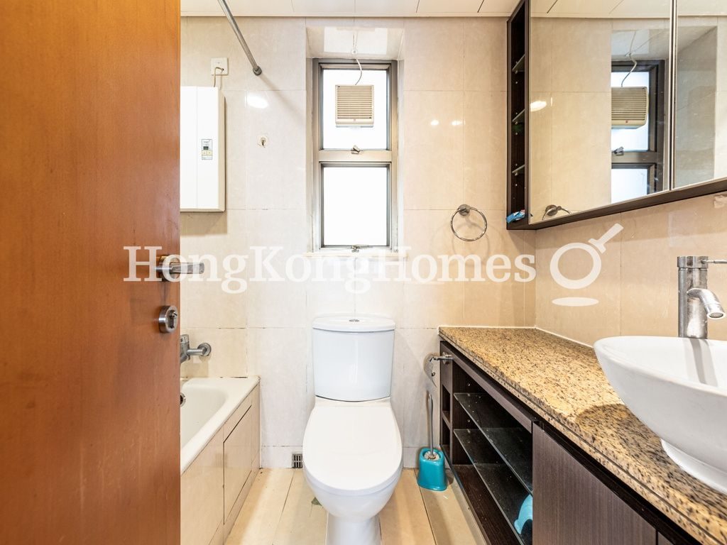 Master Bathroom — The Zenith - Block 3, Wan Chai