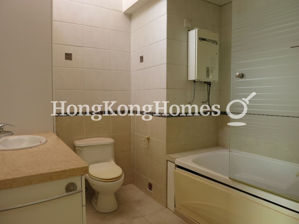 Guest Bathroom — Burlingame Garden, Sai Kung