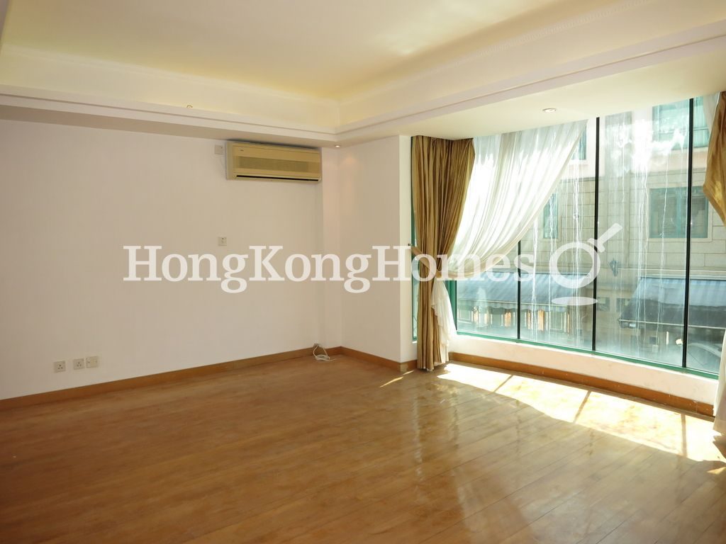 Living and Dining Room — Burlingame Garden, Sai Kung