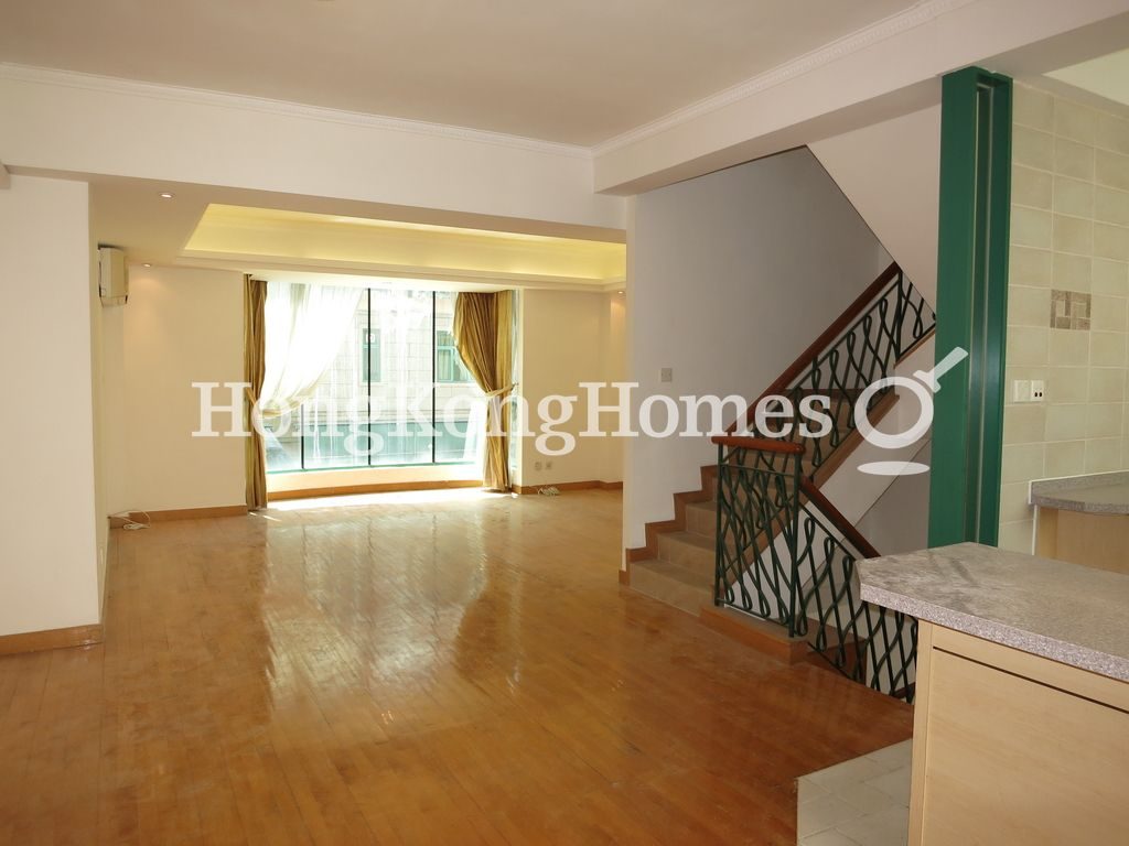 Living and Dining Room — Burlingame Garden, Sai Kung