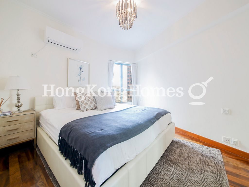 Master Bedroom — Hillsborough Court - Block 04 - The Royal Tower, Mid-levels Central