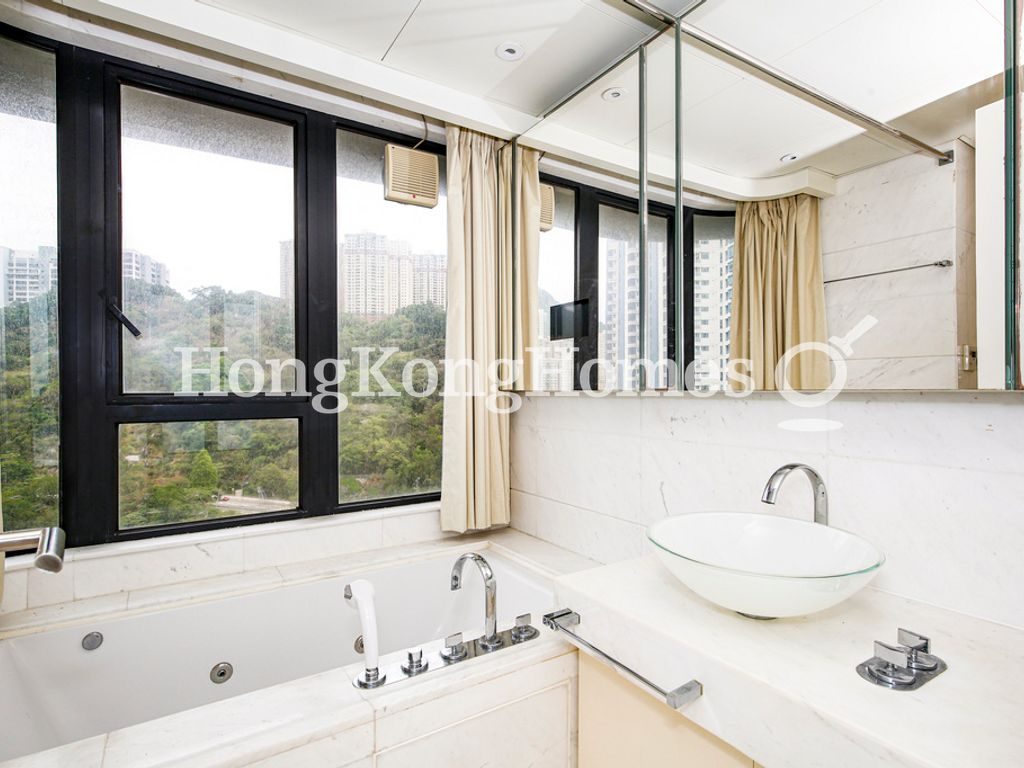 Master Bathroom — Residence Bel-Air - Phase 06 - Bel-Air No. 8, Tower 1, Pokfulam