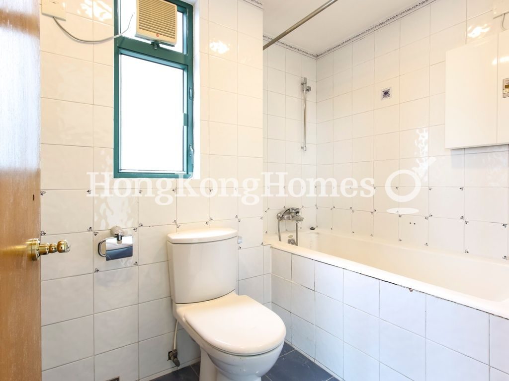 Master Bathroom — Stanley Beach Villa (STIL49), Stanley