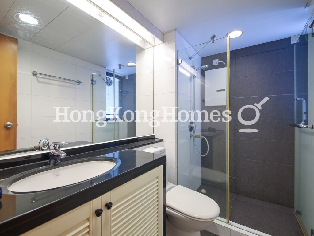 Guest Bathroom — Tung Shan Terrace 12, Mid-levels East