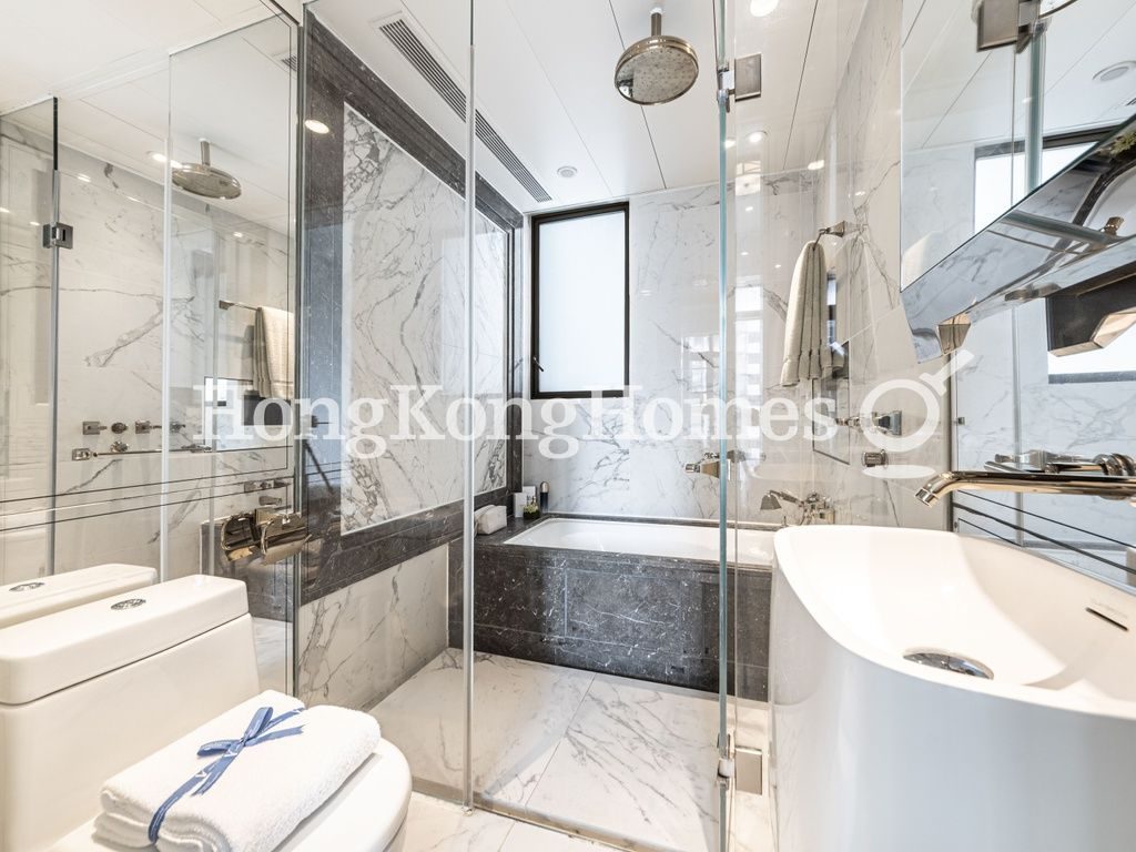 Ensuite Bathroom — Castle One, Mid-levels West