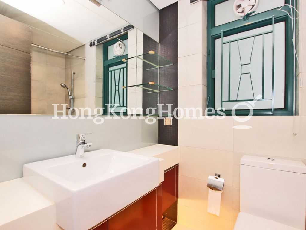 Master Bathroom — Grand Promenade - Tower 06, Quarry Bay