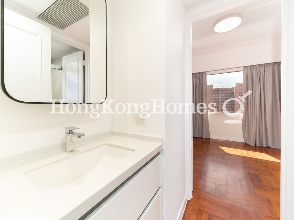 Master Bathroom — Hong Kong Parkview - Tower 03, Repulse Bay