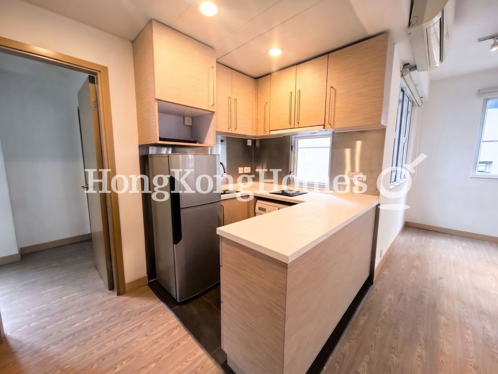 Open Kitchen — Sunny Building, Central