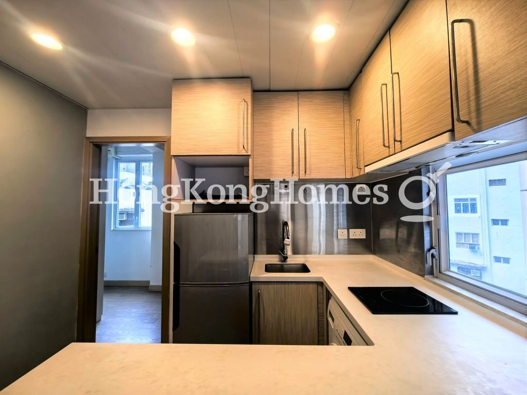 Open Kitchen — Sunny Building, Central