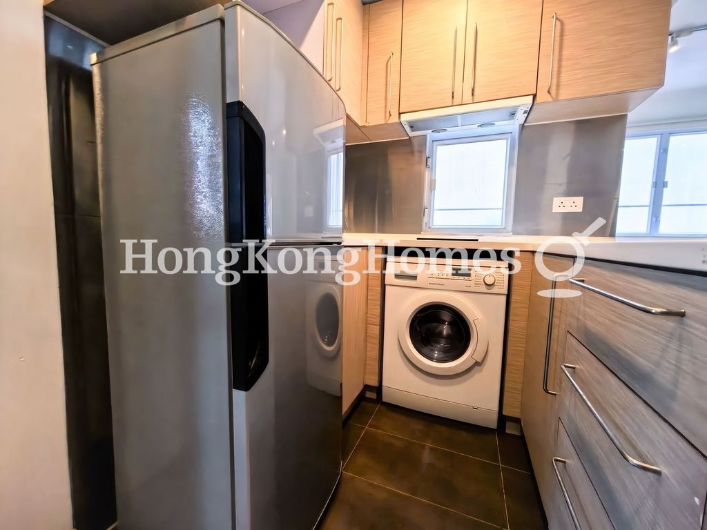Open Kitchen — Sunny Building, Central