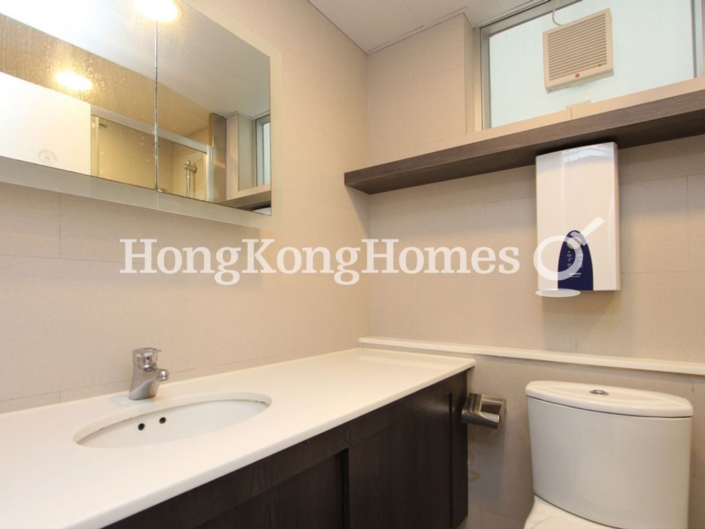 Guest Bathroom — Taikoo Shing - Lotus Mansion, Taikoo Shing