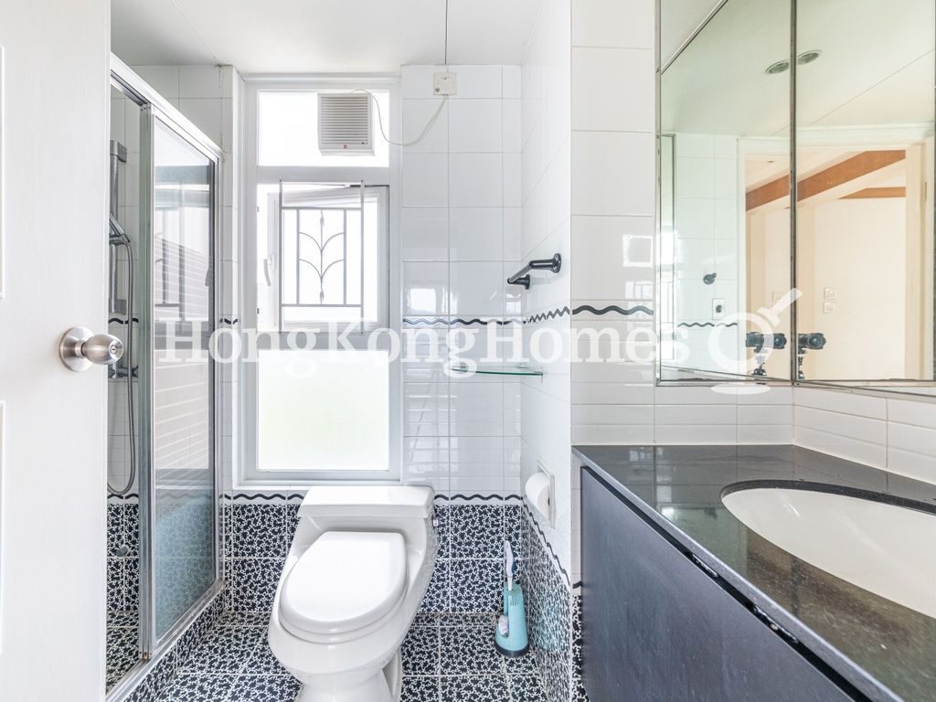 Guest Bathroom — The Redhill Peninsula - Block 02, Tai Tam