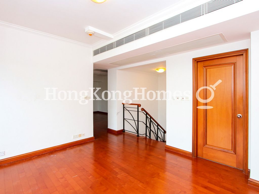 Dining Room — The Repulse Bay - Taggart, Repulse Bay