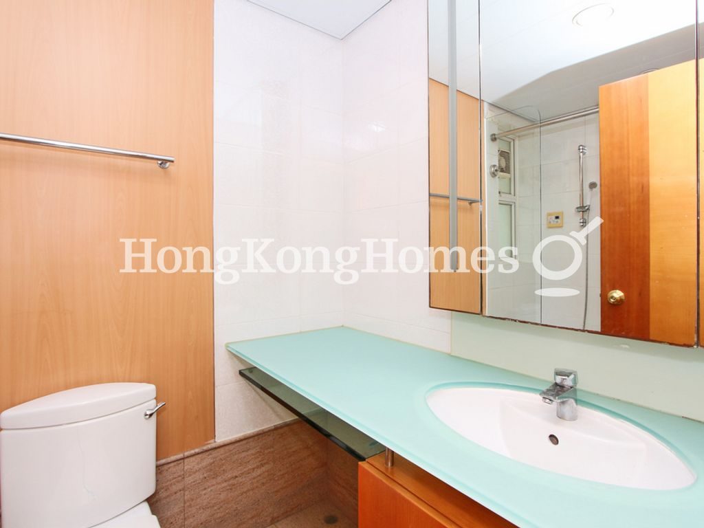 Guest Bathroom — Les Saisons - Tower 01, Le Printemps, Shau Kei Wan