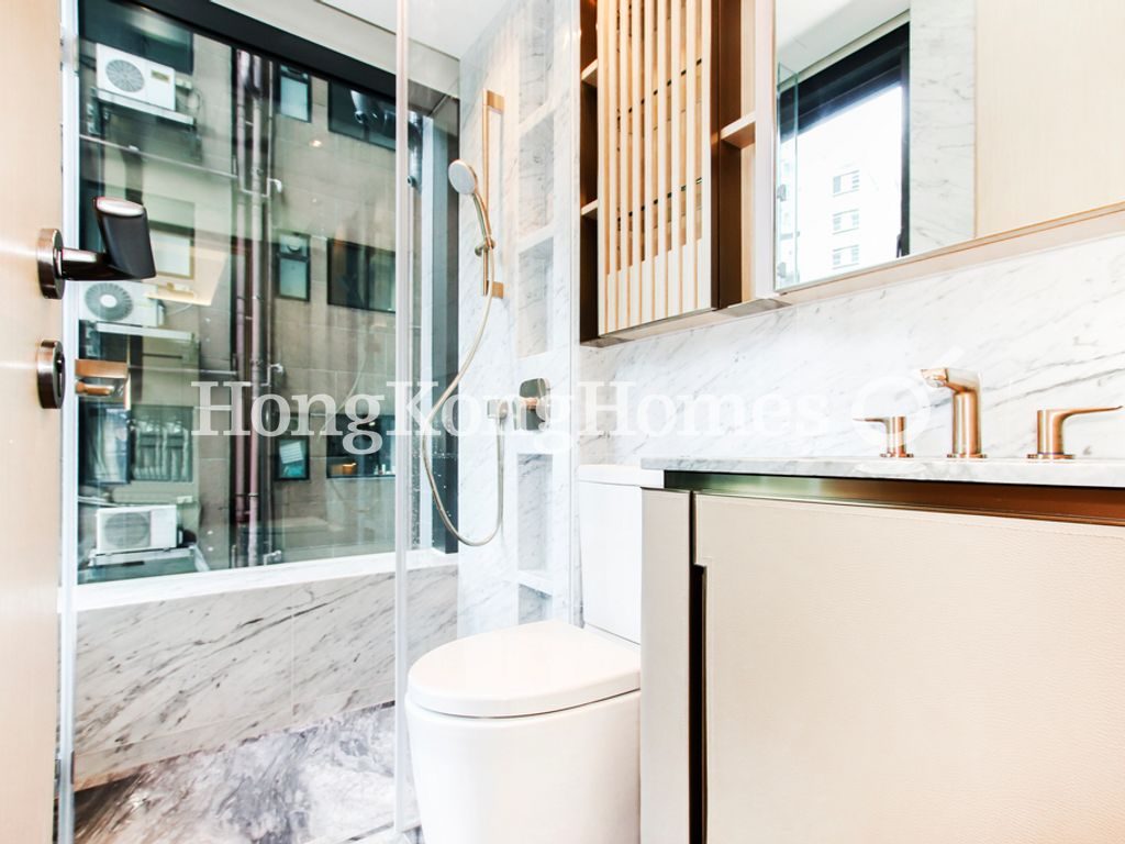 Bathroom — Richmond, Mid-levels West