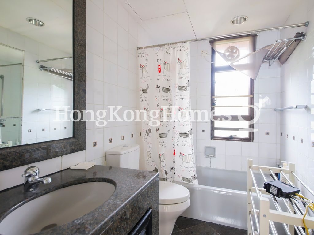 Guest Bathroom — Pacific View - Block 05, Tai Tam