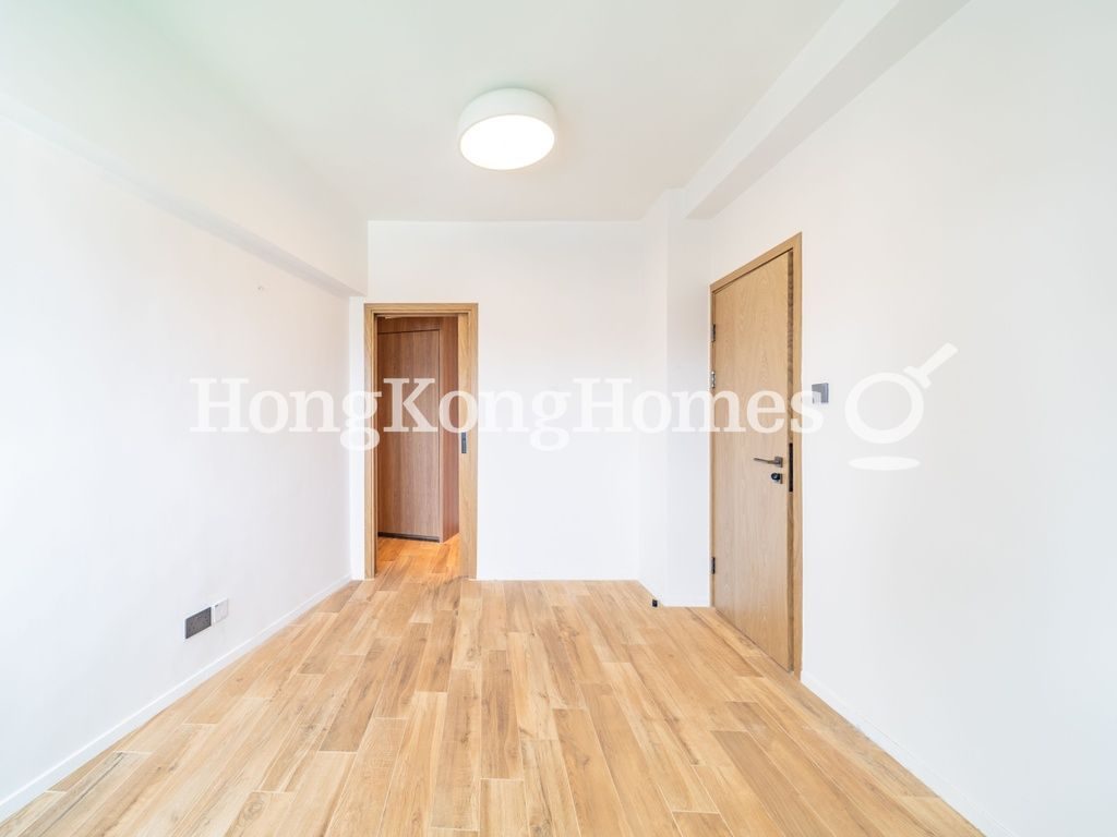 photo 4 — St. Joan Court, Mid-levels Central