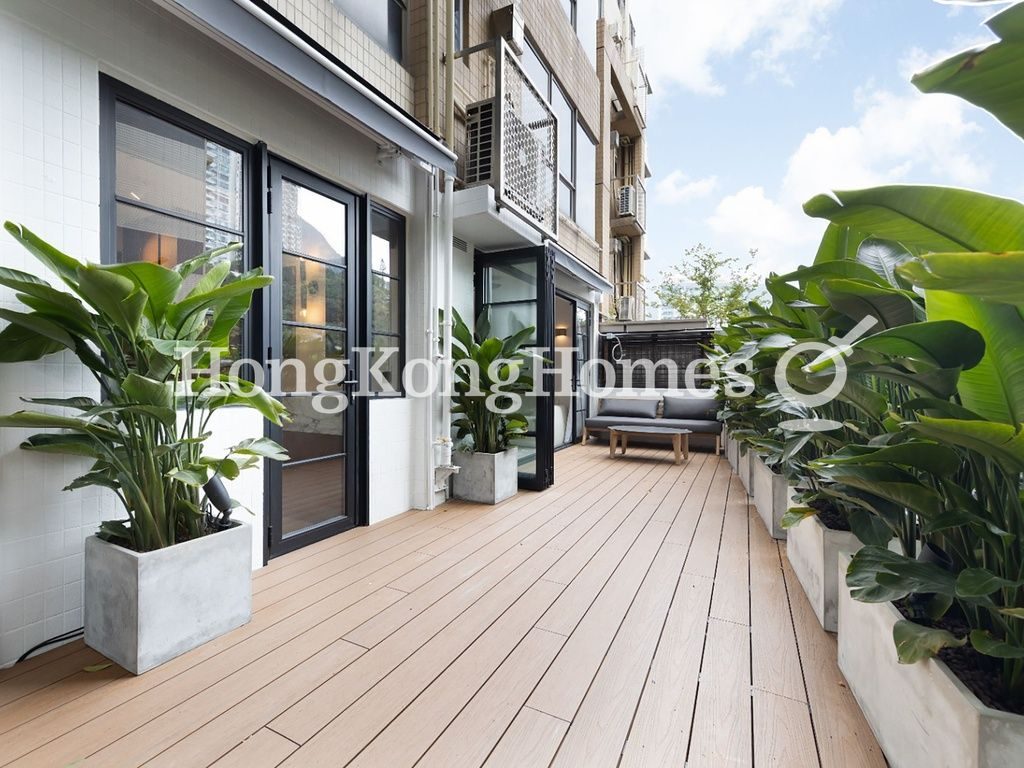 Private Terrace — The Notting Hill, Mid-levels East