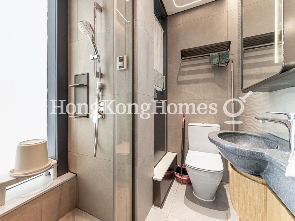 Ensuite Bathroom — Two Artlane, Sai Ying Pun
