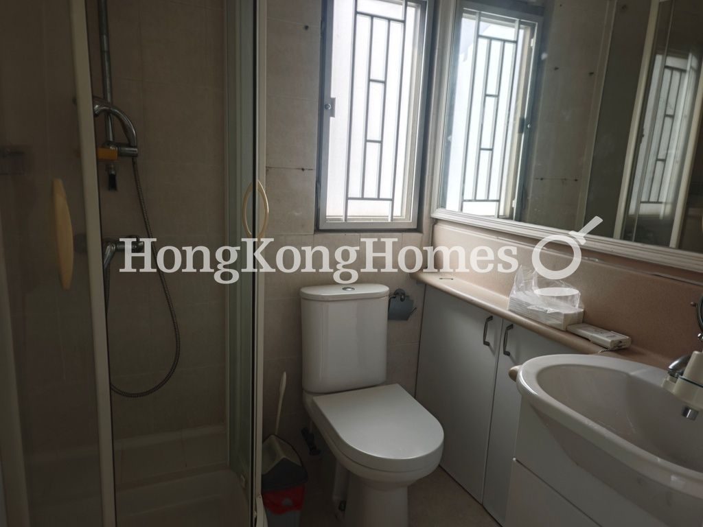 Second Ensuite Bathroom — Beaulieu Peninsula - Type B, Gold Coast